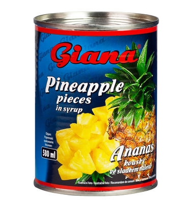 Pineapple pieces in syrup